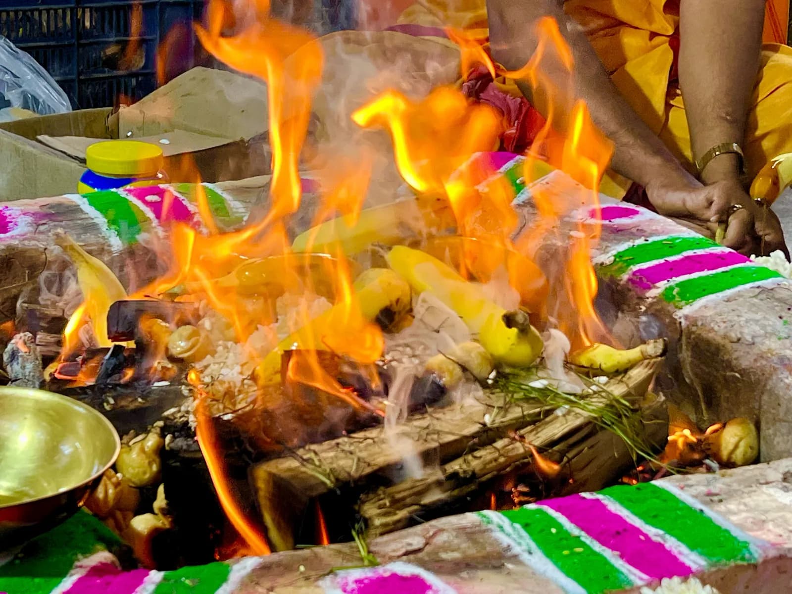 Gayatri Homa performed by a Gopuja Vedic pandit